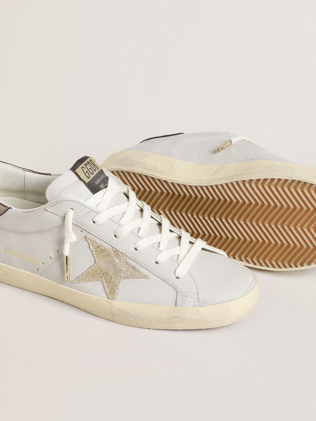 GOLDEN GOOSE